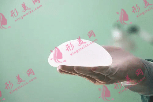 假體隆胸多少錢？做假體隆胸需要注意什么?
