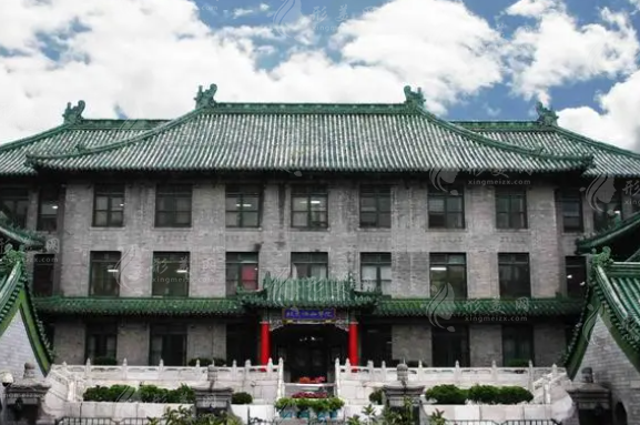 北京做雙眼皮哪家醫(yī)院專(zhuān)業(yè)？推薦五家公立三甲機(jī)構(gòu)