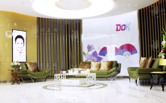 成都銅雀臺(tái)醫(yī)學(xué)美容醫(yī)院