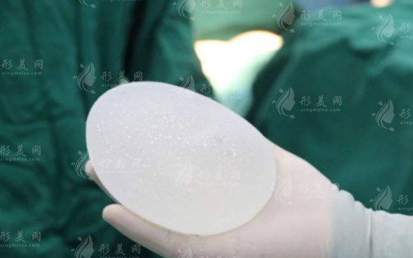 假體隆胸什么時候可以洗澡?術(shù)后注意事項有哪些?