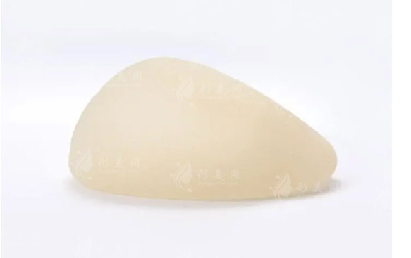 水滴型假體隆胸效果維持多久?