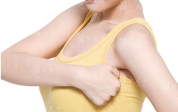 巨乳縮小手術(shù)的效果及對母乳喂養(yǎng)的影響