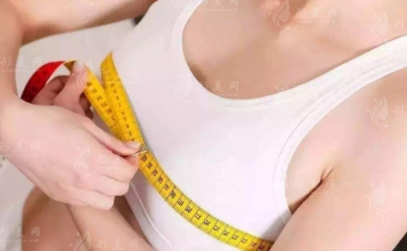 乳暈縮小術(shù)：切口位置與疤痕問(wèn)題解析