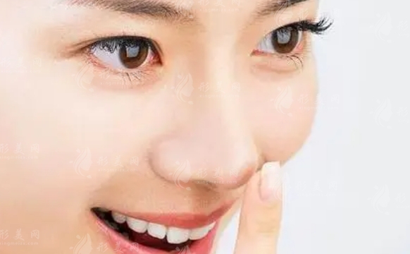 鼻翼縮?。河谰眯约捌溆绊懸蛩?></a><p class=