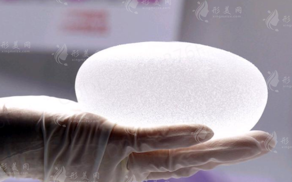 假體隆胸植入層次怎么選?胸大肌下乳腺下對比恢復(fù)快 假體隆胸植入層次怎么選?胸大肌下乳腺下對比恢復(fù)快