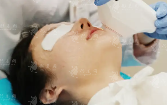 做完光電項(xiàng)目后為什么要防曬?皮膚科醫(yī)生揭秘真相