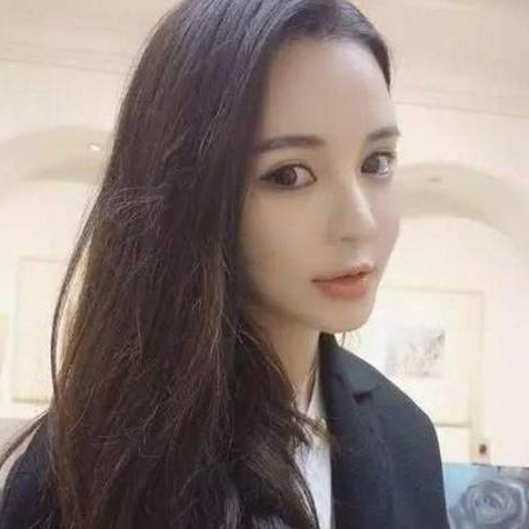 重慶女子花百萬整成anglababy  網(wǎng)友驚呼：太像了！
