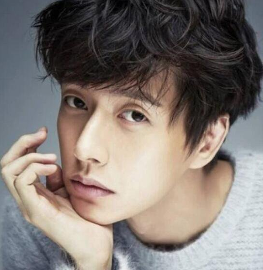 漫撕男偶吧樸海鎮(zhèn)整容了嗎？ 減肥比“整形”更加帥氣