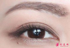 開眼角后經(jīng)常流淚怎么回事？