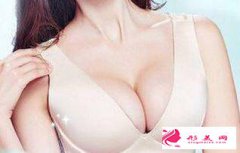 假體隆胸的假體需要多久更換一次？