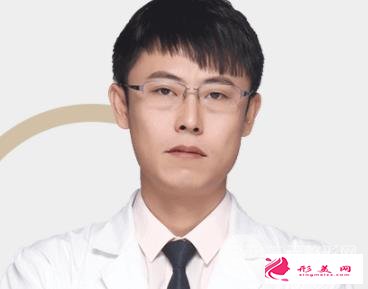貴陽瑞麗詩醫(yī)院發(fā)際線植發(fā)
