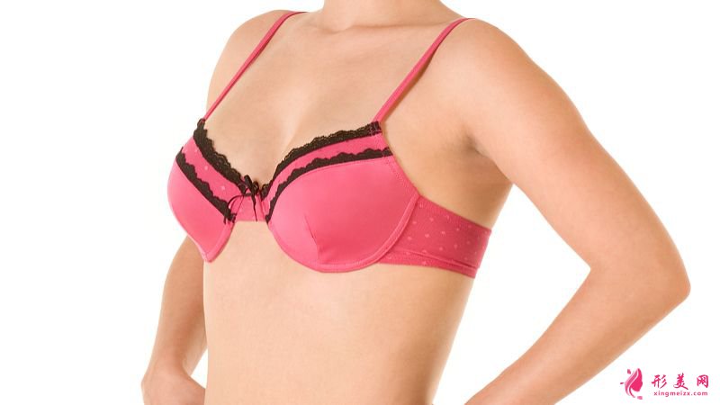 乳頭凹陷是怎么形成的呢