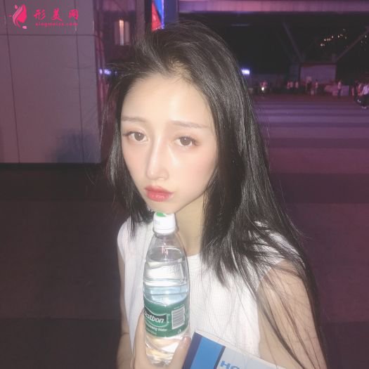 做完膨體隆鼻和自體軟骨隆鼻后，鼻子挺了很多