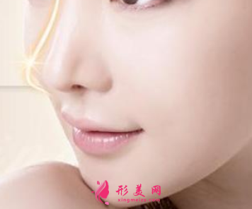 假體隆鼻老了之后會松動歪斜嗎