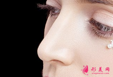 假體隆鼻效果能夠維持多久