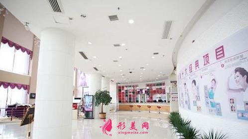 重慶隆胸哪家好？?jī)r(jià)格表及新橋、愛(ài)麗、佳美名次查看