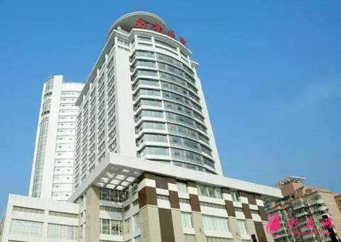 重慶哪家醫(yī)院美容科比較好？公立整形口碑_西南、新橋價(jià)格查詢