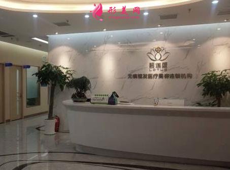 鄭州植發(fā)醫(yī)院排名榜公示！先整理四家口碑對比，在線免費(fèi)查詢價格均價表