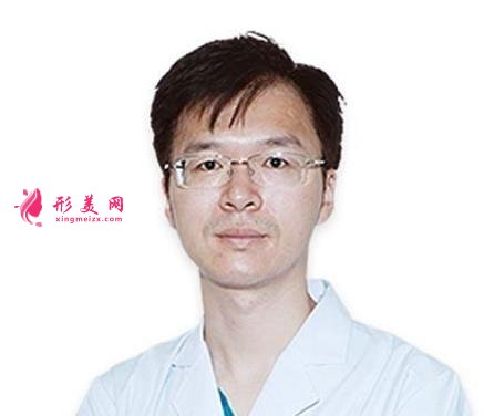 北京雙眼皮醫(yī)生排名表！新發(fā)現(xiàn)呂玲玲、金東勛、薛軼群等不錯(cuò)的！有價(jià)格介紹