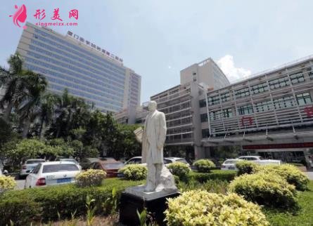 廈門割雙眼皮醫(yī)院哪家好？公立私立排名順序查詢_手術(shù)價(jià)格表曝光了